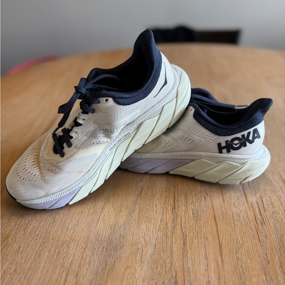HOKA ONE Arahi 5 - Picture 1 of 6